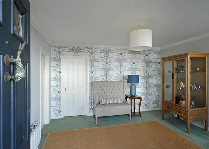 Montpellier House, Centrally Located, Large Garden