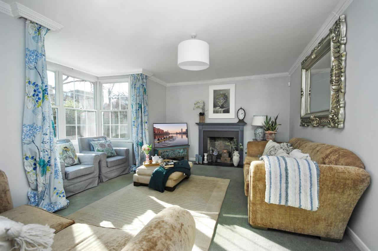 Montpellier House, Centrally Located, Large Garden *
